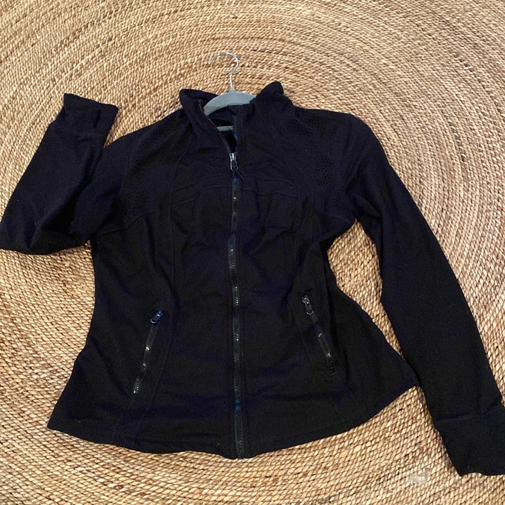 Black running jacket size medium